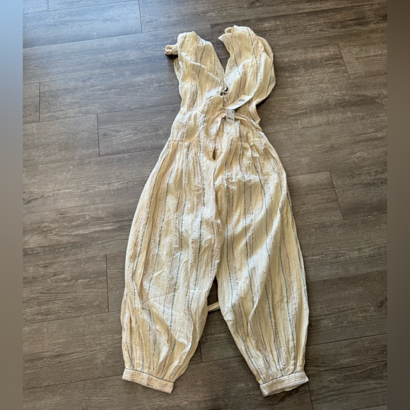 SALE🤍ANTIK BATIK Mimi jumpsuit ✨ - Picture 7 of 14